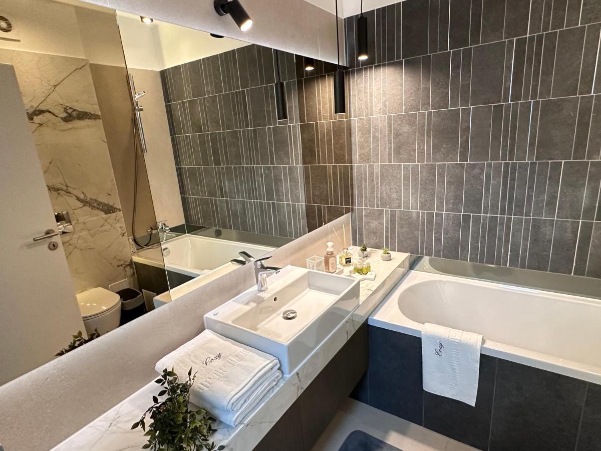 Urban Luxury Flats - Cozy Apartments At Coresi Mall #Braşov Extérieur photo