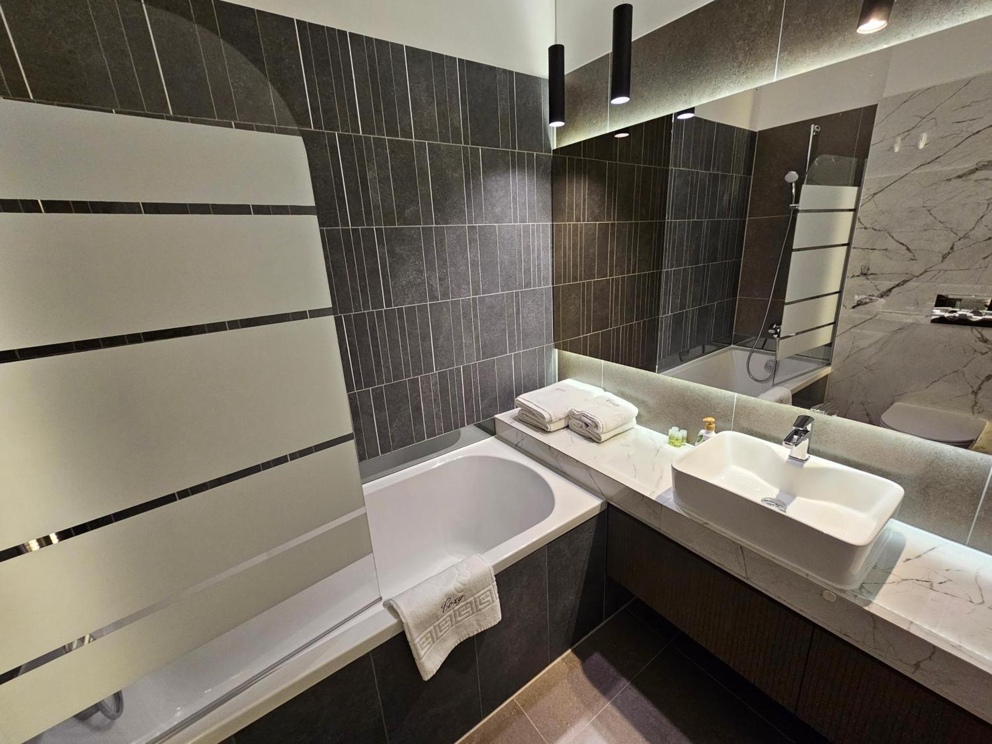 Urban Luxury Flats - Cozy Apartments At Coresi Mall #Braşov Extérieur photo